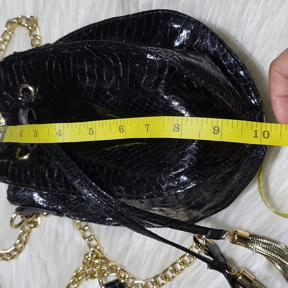 Cache reptile black bucket crossbody - Picture 12 of 14